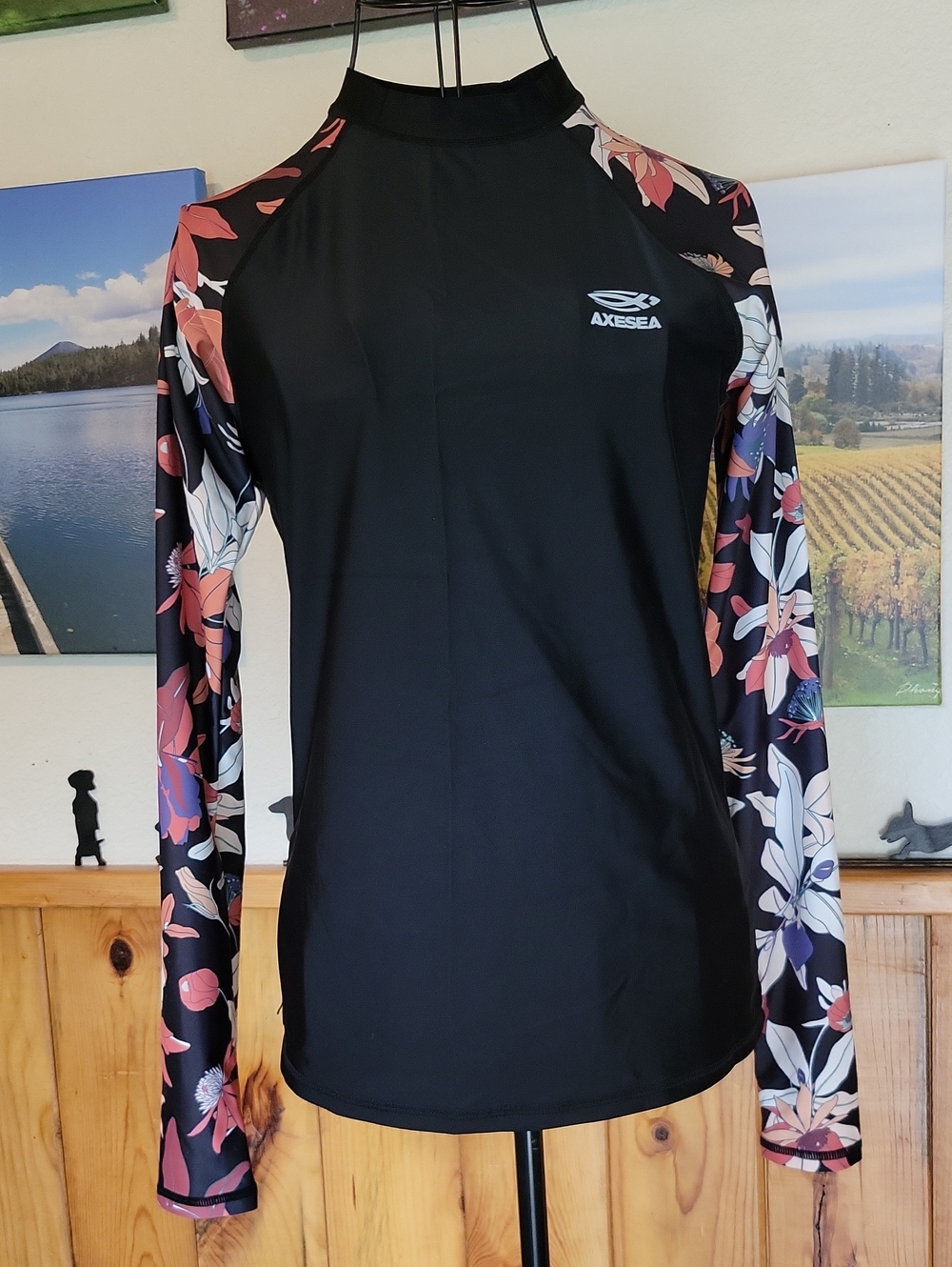 AXESEA Women's Black Long-Sleeve Floral Sleeve Rash Guard Top